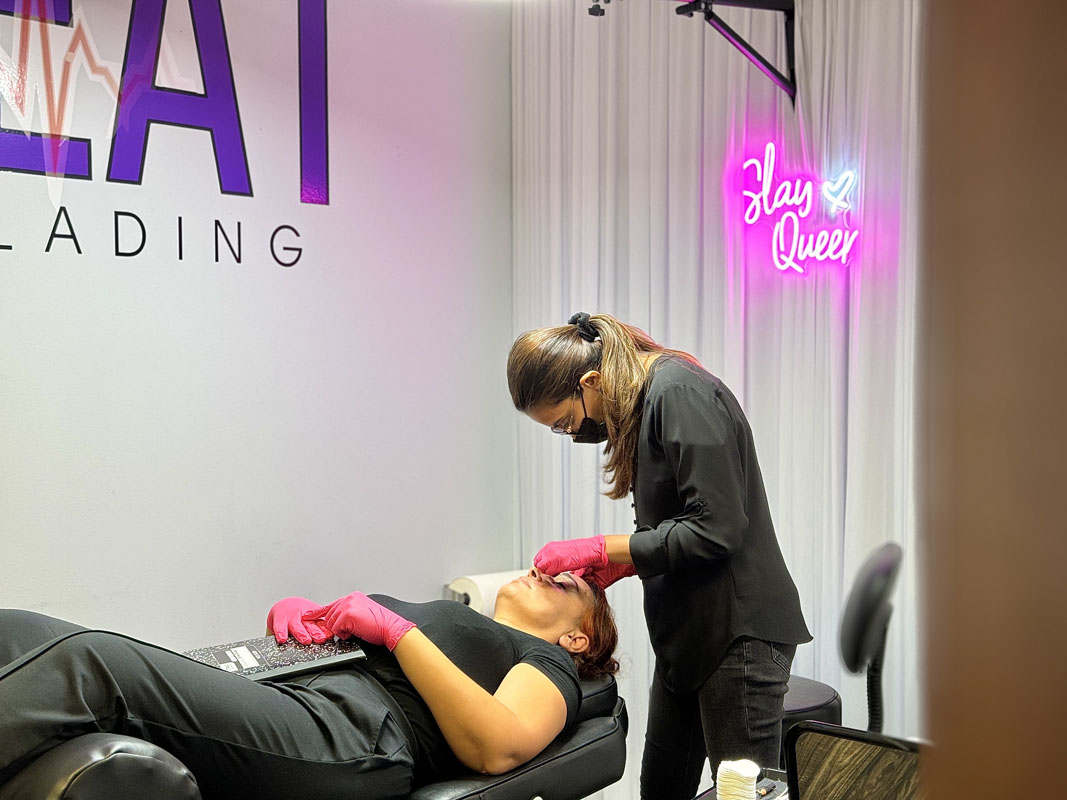 Focused PMU Learning | BrowBeat Microblading Academy Dallas Hands-on PMU practice day in a supportive classroom