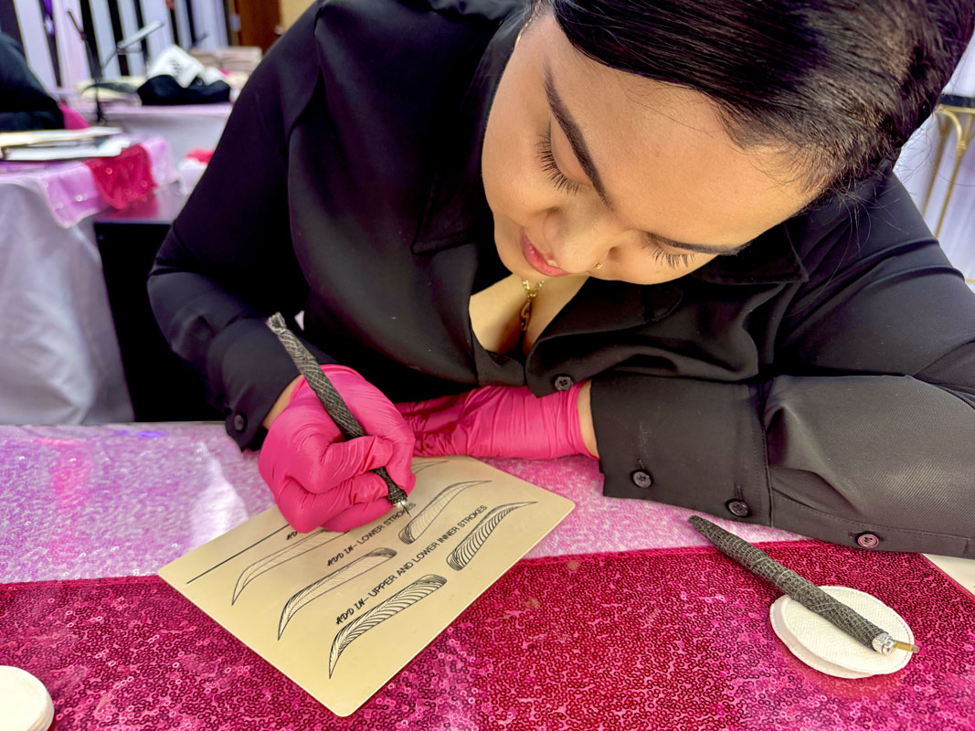 PMU Training Leaders | BrowBeat Microblading Certification Academy Dallas Industry-recognized academy delivering premier PMU courses for aspiring artists.