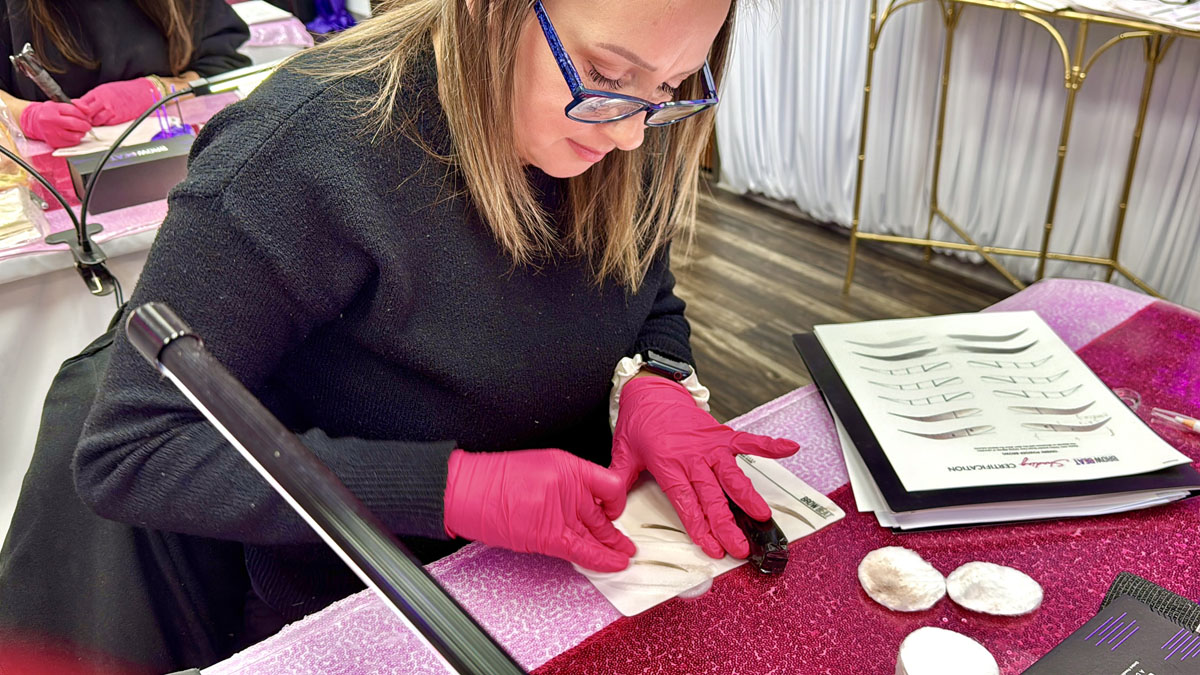 ombre-brow-training-dallas Ombre brow fade created in Dallas class