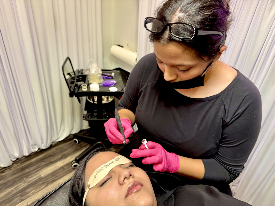 PMU Student Working Through Live Simulated Technique Guidance